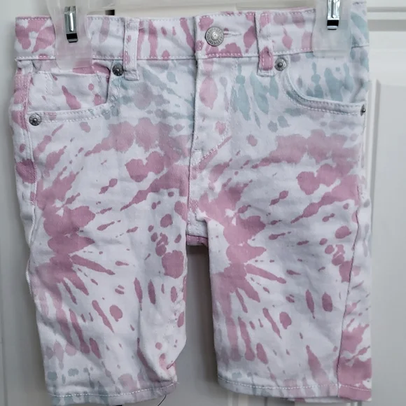 Shorts - Picture 1 of 4